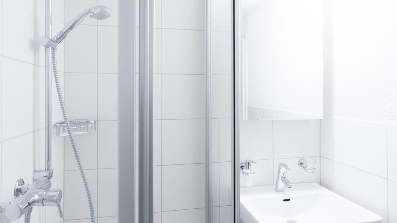 Swiss Star Guesthouse Oerlikon - Contactless Self Check-In Цюрих Экстерьер фото